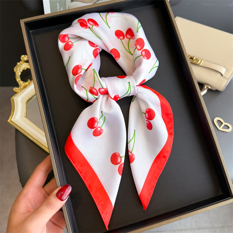 高級スクエアサテンスカーフ女性かわいいフルーツチェリーパター - Luxury Bags China のレビューと価格